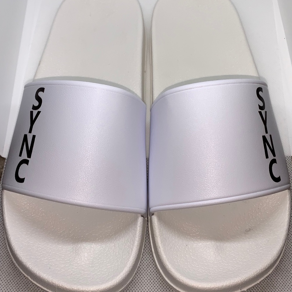 Slides/Sandals - Picture 3 of 3
